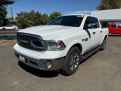 2017 RAM 1500 Limited Crew Cab 4x4 5'7' Box
