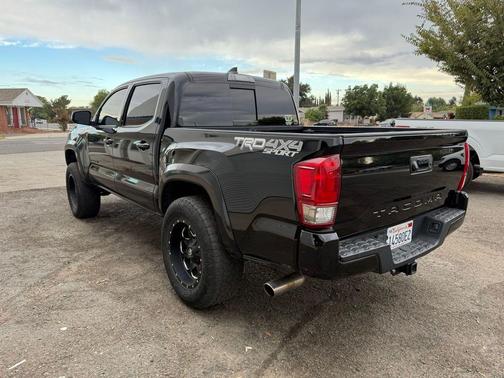 2017 Toyota Tacoma TRD Sport