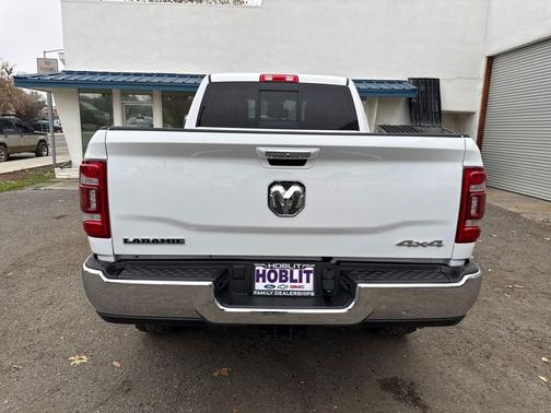 2022 RAM 2500 Laramie Crew Cab 4x4 6'4' Box