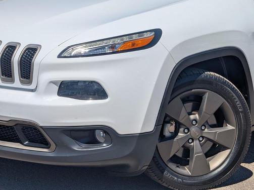 2016 Jeep Cherokee LAT