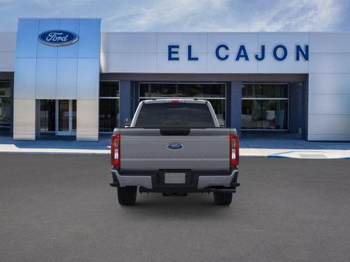 Avalanche 2026 Ford F-250 XLT