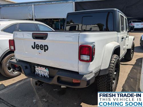 Bright White Clearcoat 2022 Jeep Gladiator Sport