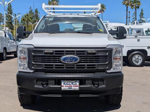 Oxford White 2026 Ford F-250 XL