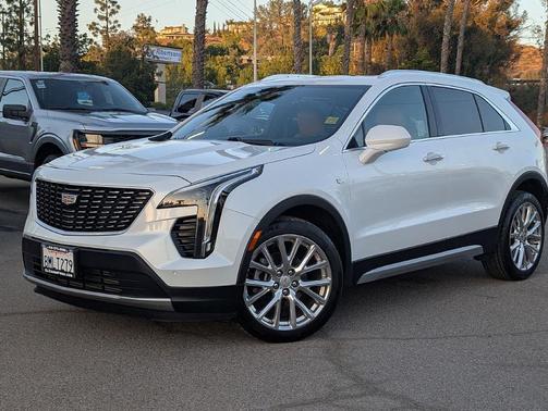 Crystal White Tri-Coat 2019 Cadillac XT4 Premium Luxury