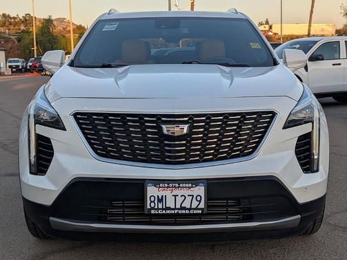 Crystal White Tri-Coat 2019 Cadillac XT4 Premium Luxury