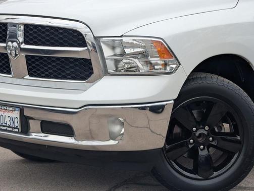 Bright White Clearcoat 2022 RAM 1500 Classic Tradesman