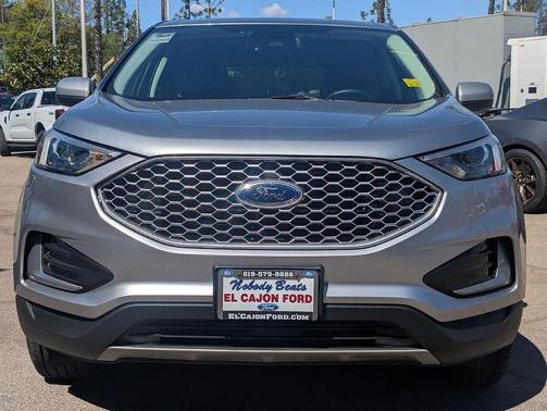 Iconic Silver Metallic 2024 Ford Edge SEL