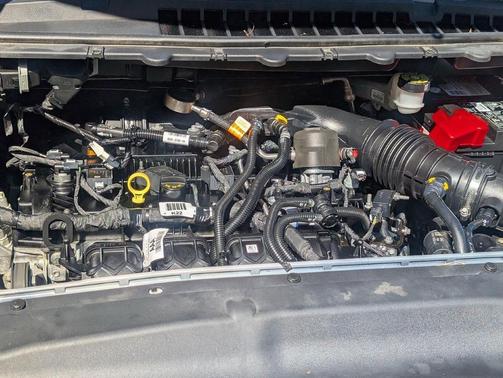 Iconic Silver Metallic 2024 Ford Edge SEL