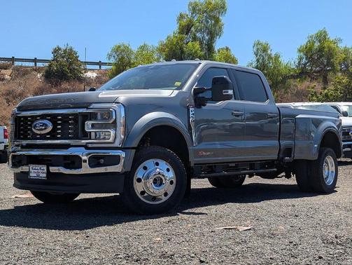 Carbonized Gray 2026 Ford F-450 Lariat