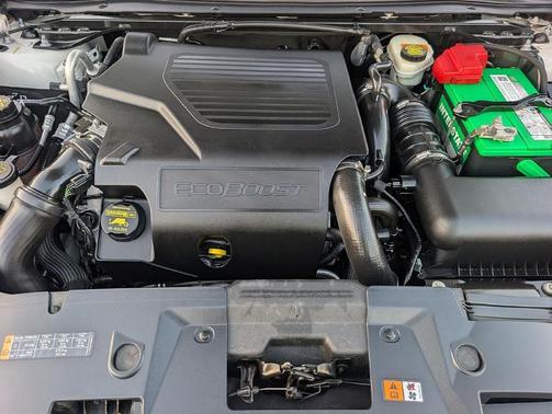 White Platinum Tri-Coat Metallic 2013 Lincoln MKS EcoBoost