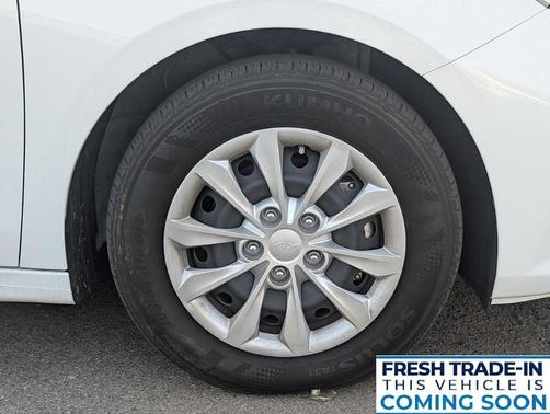 Clear White 2024 Kia Forte LX