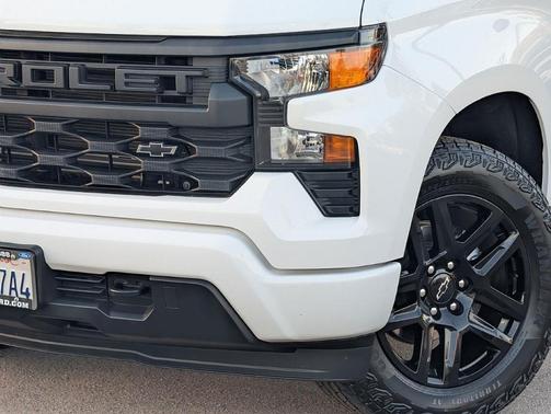 Summit White 2024 Chevrolet Silverado 1500 Custom