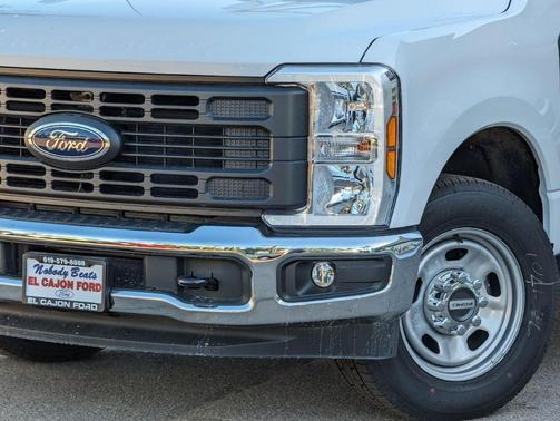 Oxford White 2024 Ford F-350 XL