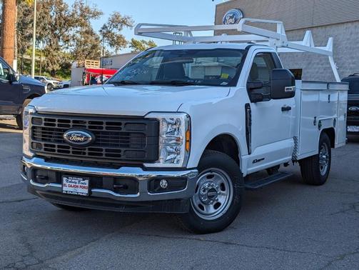Oxford White 2024 Ford F-350 XL
