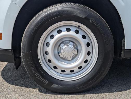 White 2024 Ford Maverick XL