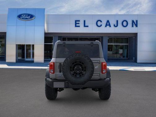 Carbonized Gray Metallic 2026 Ford Bronco Base