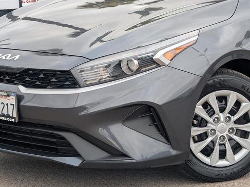 Gravity Gray 2024 Kia Forte LX