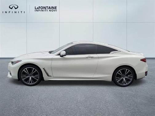 2022 INFINITI Q60 LUXE