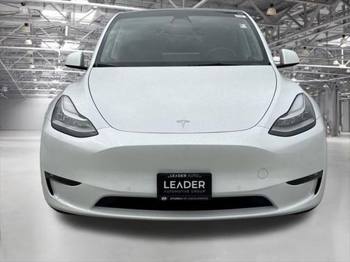 2022 Tesla Model Y Long Range Dual Motor All-Wheel Drive