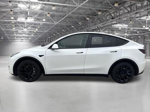 2022 Tesla Model Y Long Range Dual Motor All-Wheel Drive