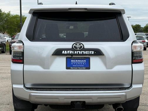 Classic Silver Metallic 2015 Toyota 4Runner Trail Premium