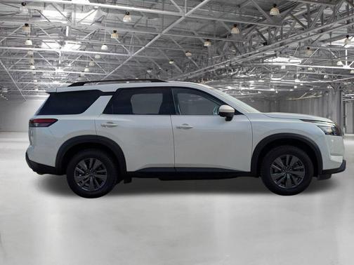 2023 Nissan Pathfinder SV 4WD
