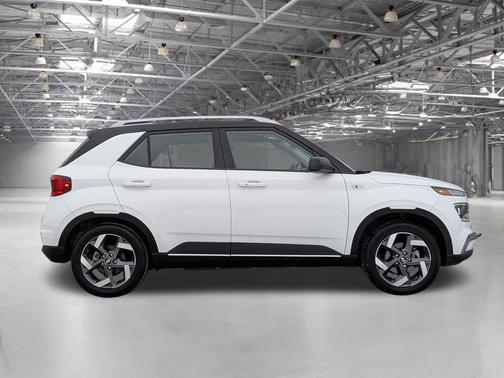 2024 Hyundai VENUE Limited