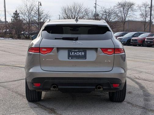 Silicon Silver Premium Metallic 2019 Jaguar F-PACE 25t Prestige