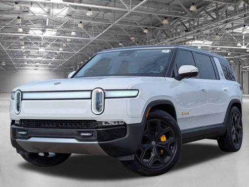 2023 Rivian R1S Adventure
