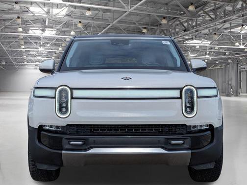 2023 Rivian R1S Adventure