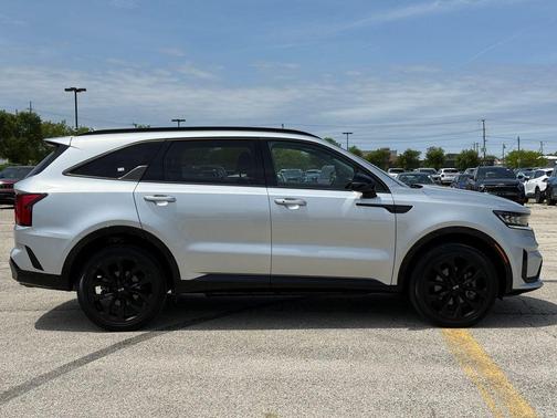 Sparkling Silver 2021 Kia Sorento SX