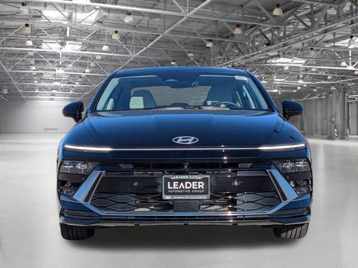2024 Hyundai SONATA Hybrid Limited