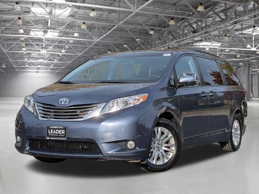 2017 Toyota Sienna XLE