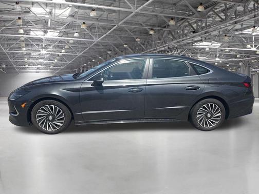2022 Hyundai SONATA Hybrid Limited