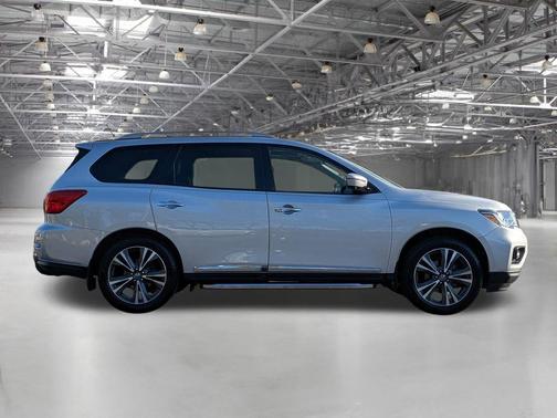 2018 Nissan Pathfinder Platinum