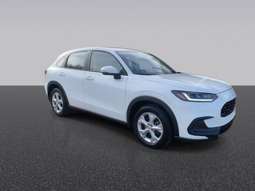 Platinum White Pearl 2024 Honda HR-V