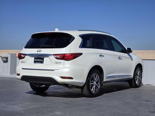 2017 INFINITI QX60 Base