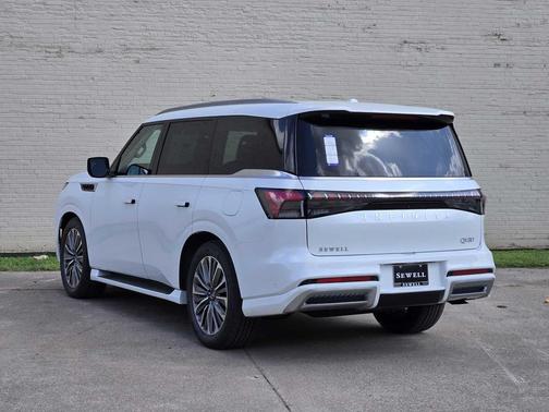 Radiant White 2026 INFINITI QX80 Luxe