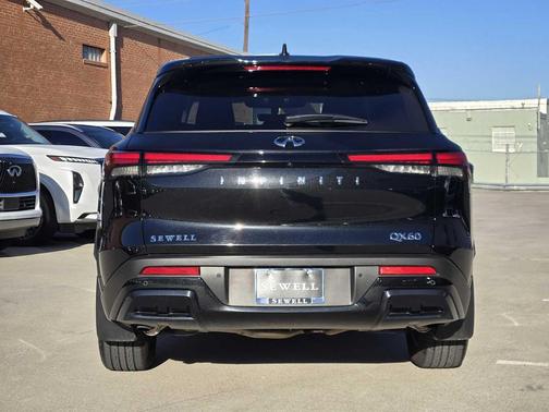 2025 INFINITI QX60 Pure