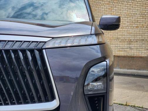 2025 INFINITI QX80 Luxe