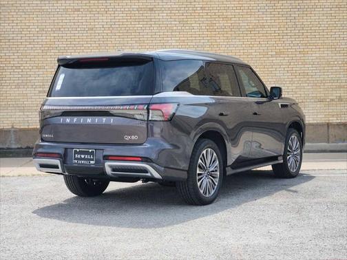 2025 INFINITI QX80 Luxe