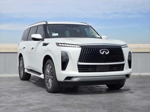 2025 INFINITI QX80 Luxe