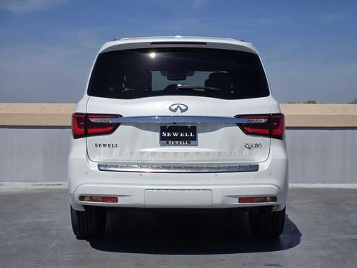 2022 INFINITI QX80 SENSORY