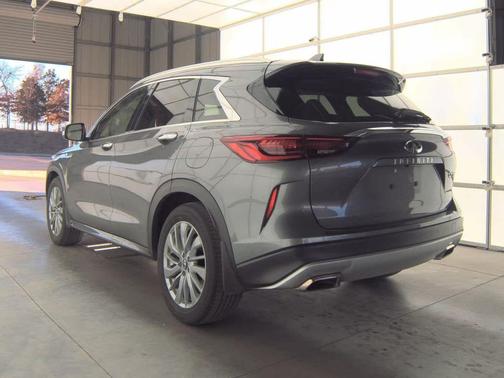 2024 INFINITI QX50 LUXE