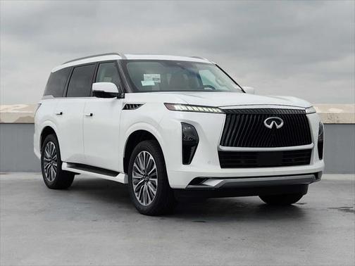 2025 INFINITI QX80 Luxe