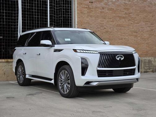 2026 INFINITI QX80 Luxe