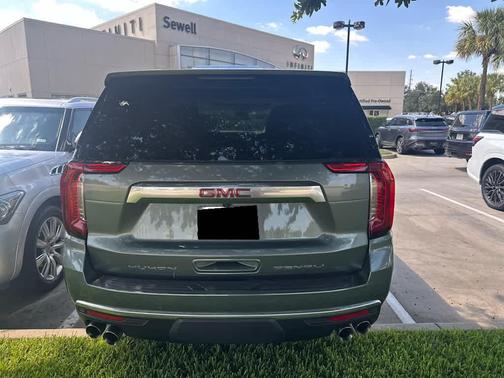 2023 GMC Yukon XL Denali