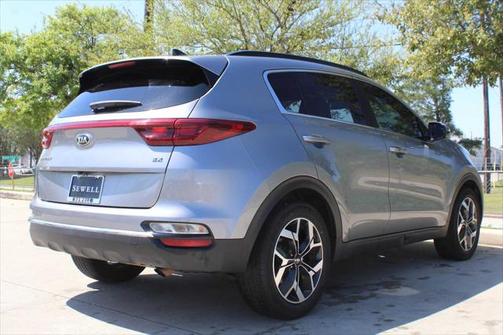 2022 Kia Sportage EX