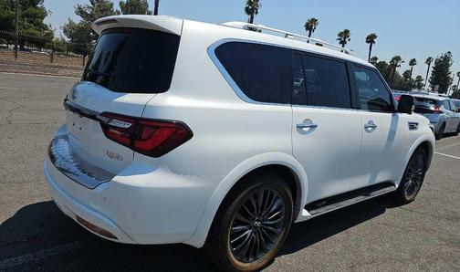 2024 INFINITI QX80 PREMIUM SELECT AWD