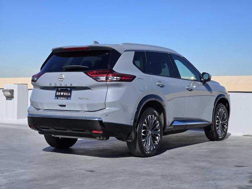 2024 Nissan Rogue Platinum